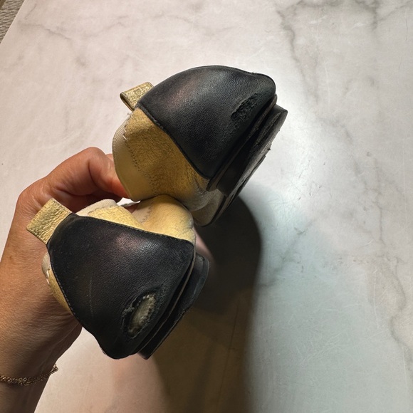 Chanel Black/Beige Leather Camellia Ballet Flats Size 39.5 Vintage - Picture 3 of 7
